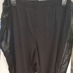 TORRID LEGGINGS WITH FAUX LEATHER SIDES